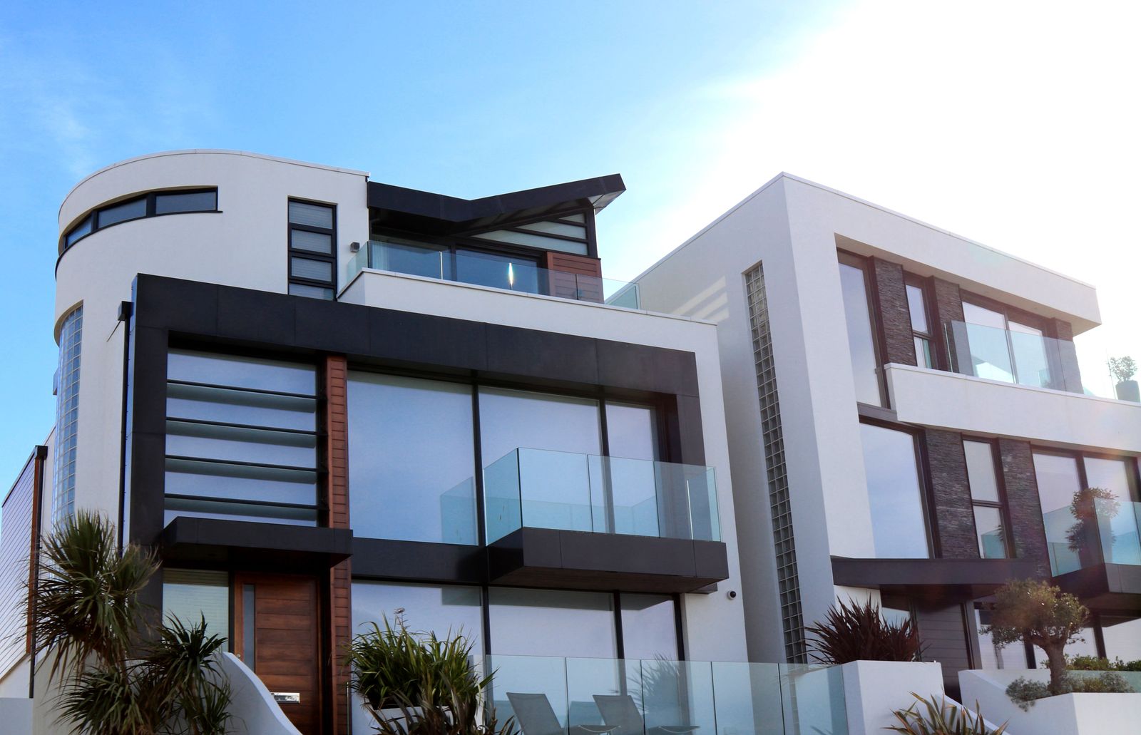 Modern building with clean contemporary metal and flat roof lines